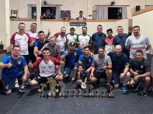 1ª Taça Derci Mariano da Veiga de Bocha: Sucesso de Participação e Compromisso com o Esporte! 